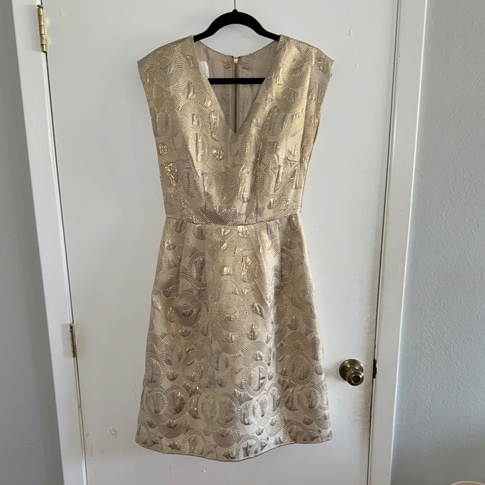 Elegant Gold Sleeveless Dress